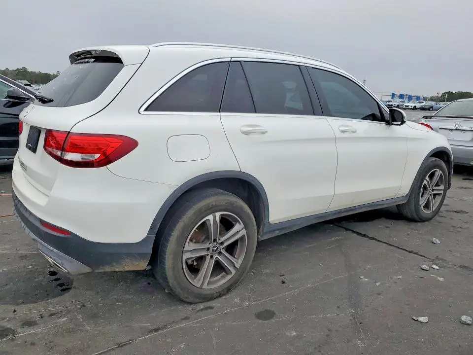 2019 MERCEDES-BENZ GLC 300  