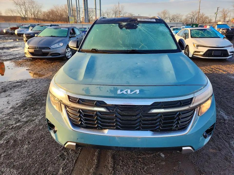 2024 KIA SELTOS S  