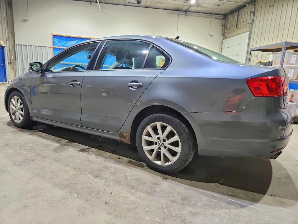 2012 VOLKSWAGEN JETTA SE  