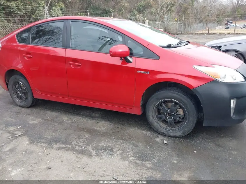 2015 TOYOTA PRIUS TWO