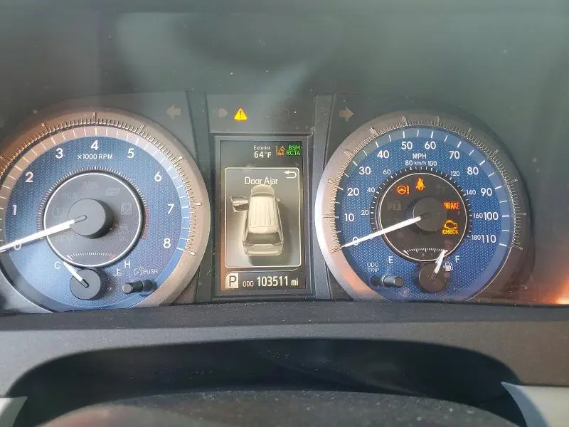 2018 TOYOTA SIENNA XLE  