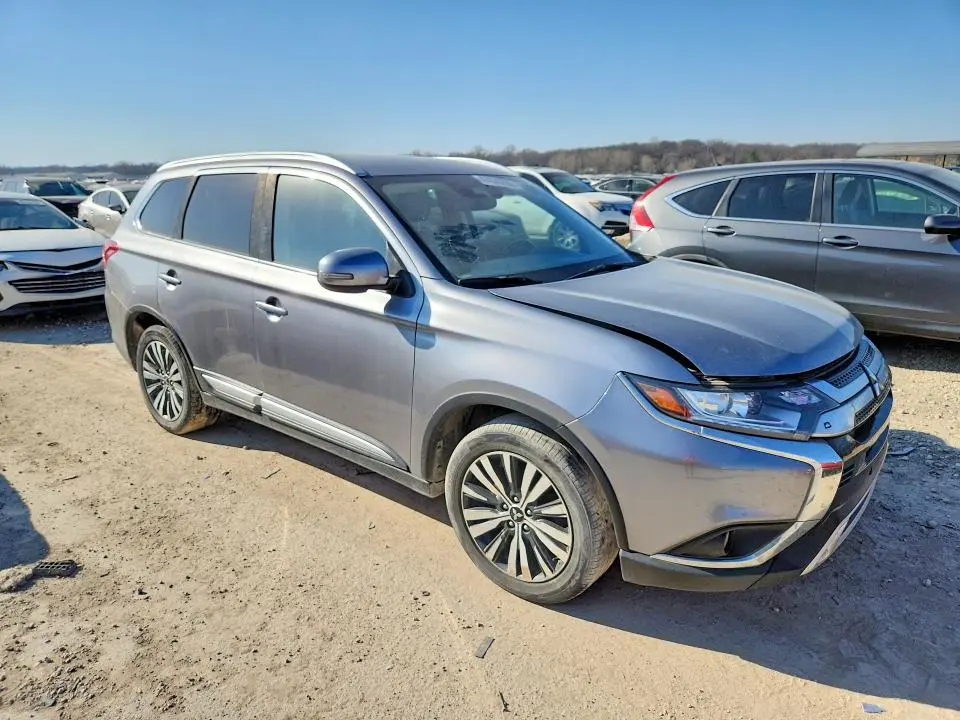 2020 MITSUBISHI OUTLANDER SE  