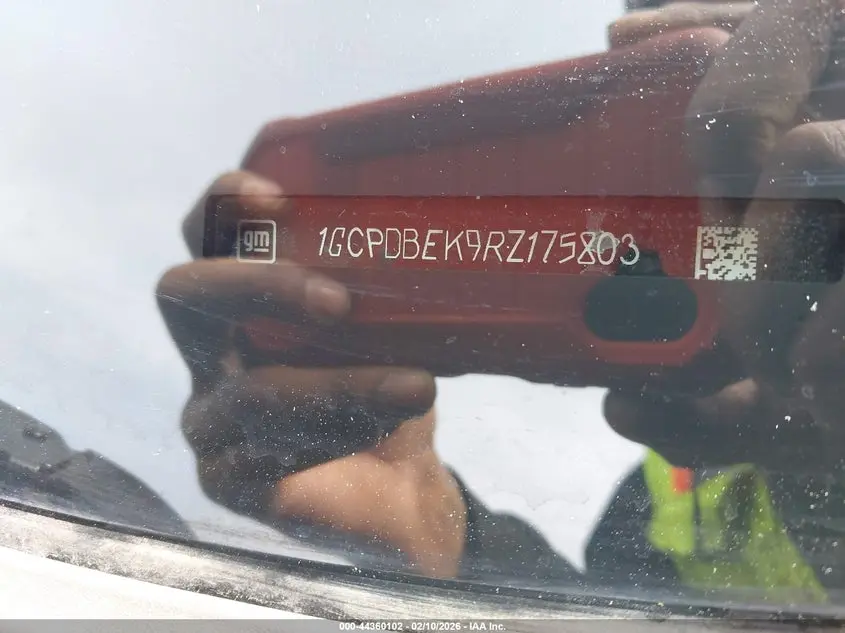 2024 CHEVROLET SILVERADO 1500 4WD  SHORT BED CUSTOM