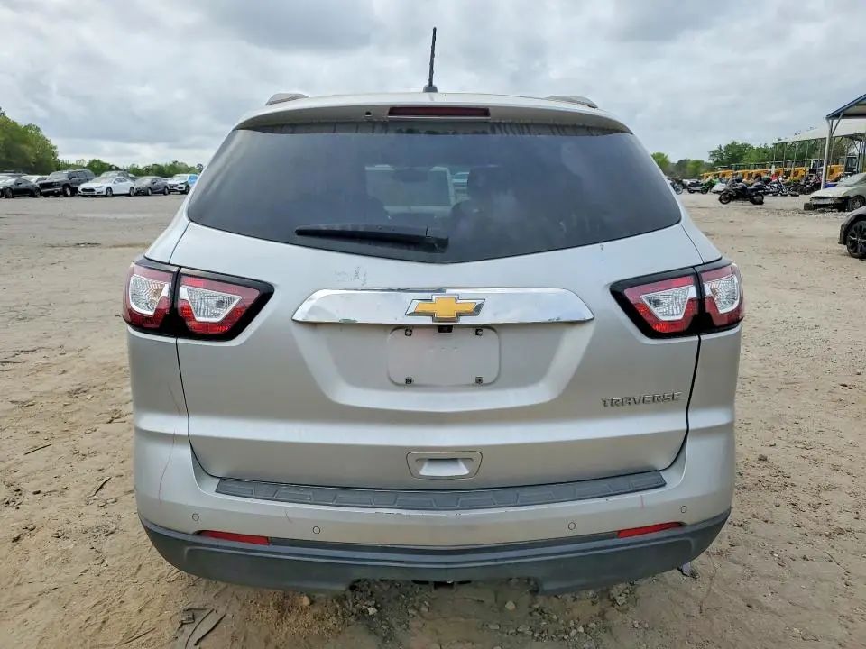 2015 CHEVROLET TRAVERSE LT  