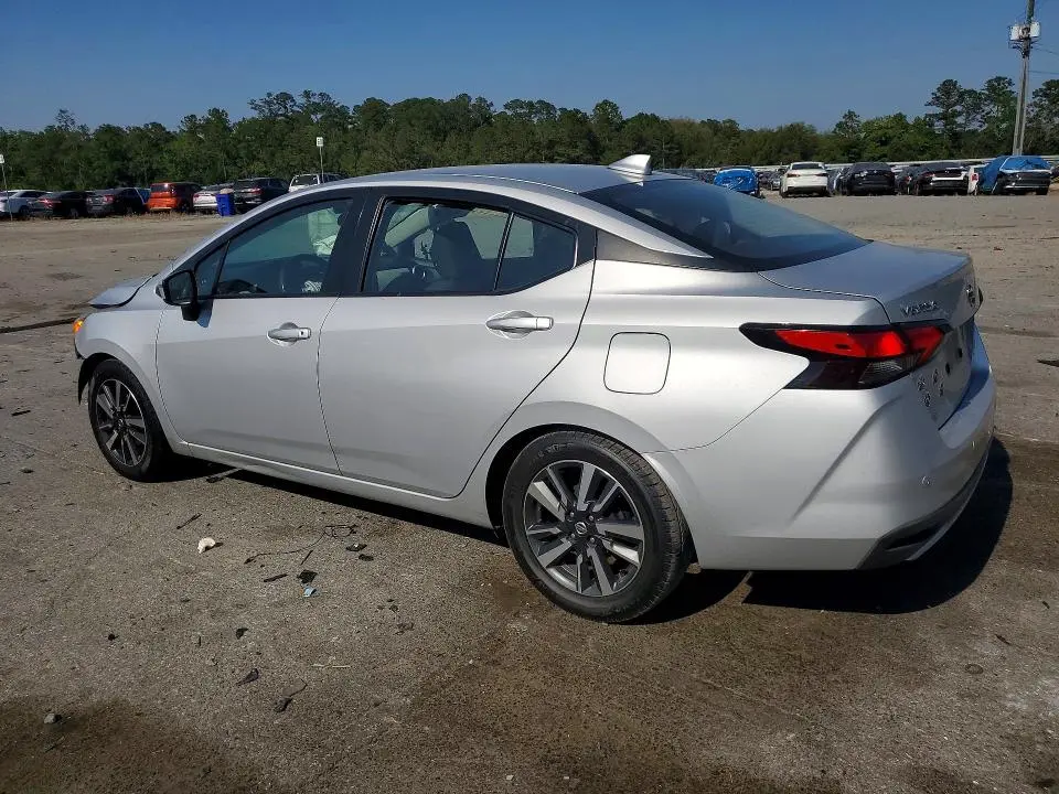 2021 NISSAN VERSA SV  