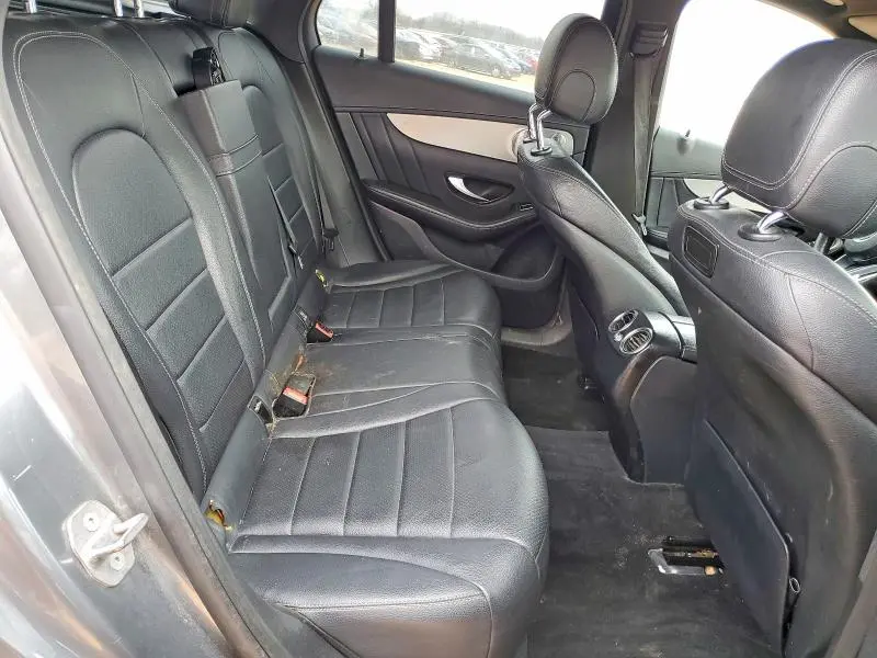 2019 MERCEDES-BENZ GLC 300  