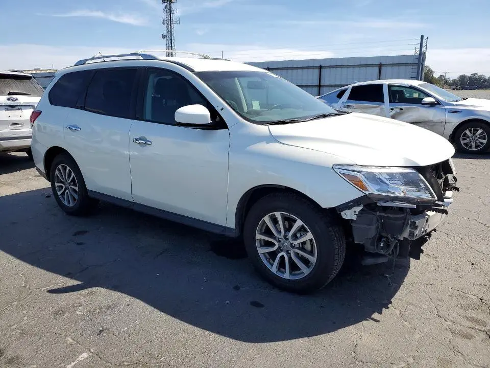 2015 NISSAN PATHFINDER SV  