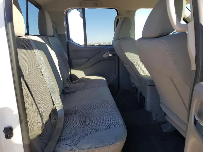 2019 NISSAN FRONTIER S  