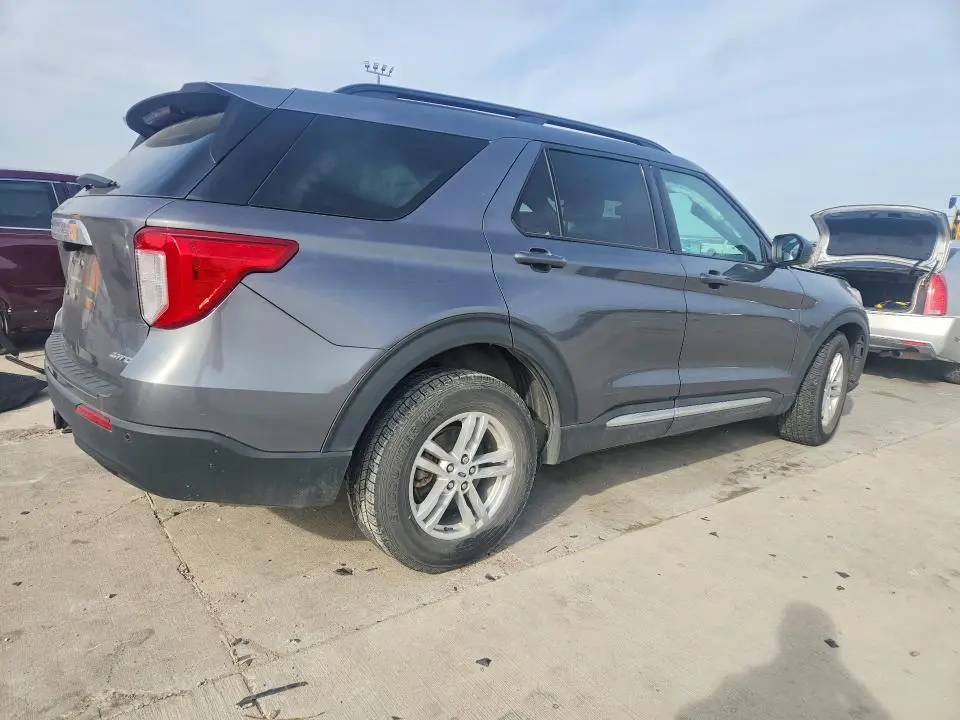 2021 FORD EXPLORER XLT  