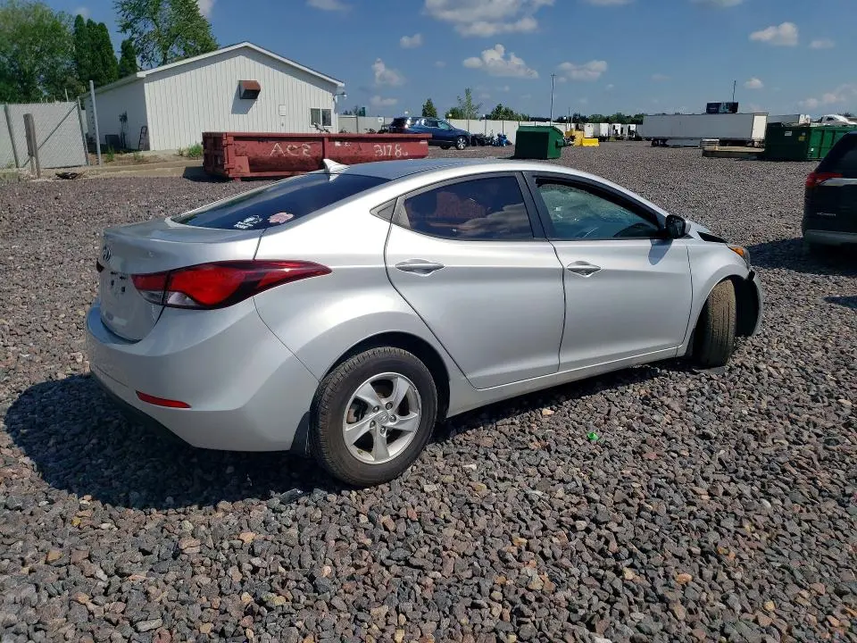 2015 HYUNDAI ELANTRA SE  