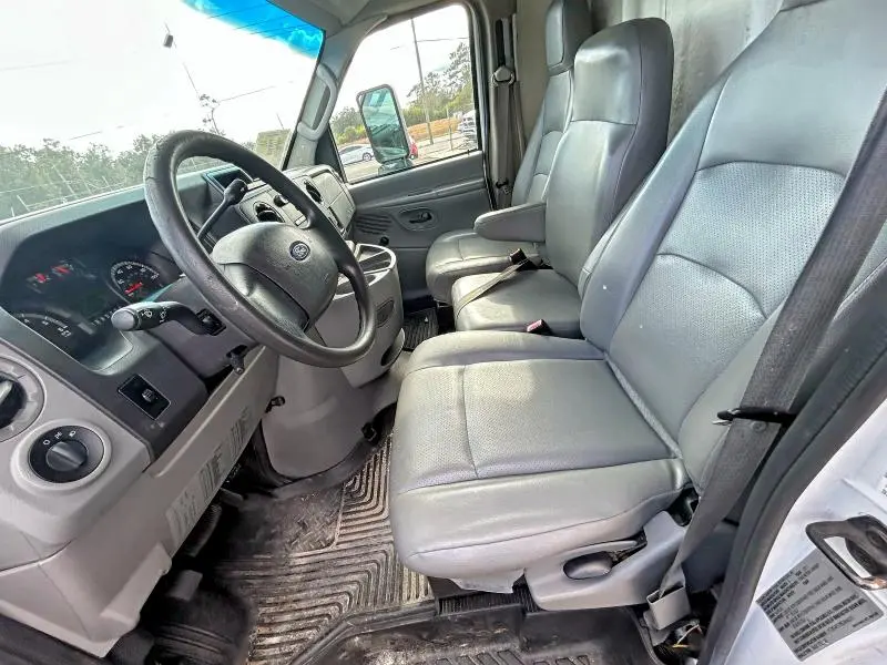 2011 FORD ECONOLINE E450 SUPER DUTY CUTAWAY VAN  