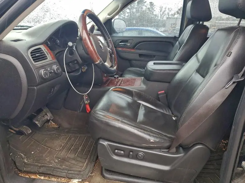 2010 CHEVROLET AVALANCHE LTZ  