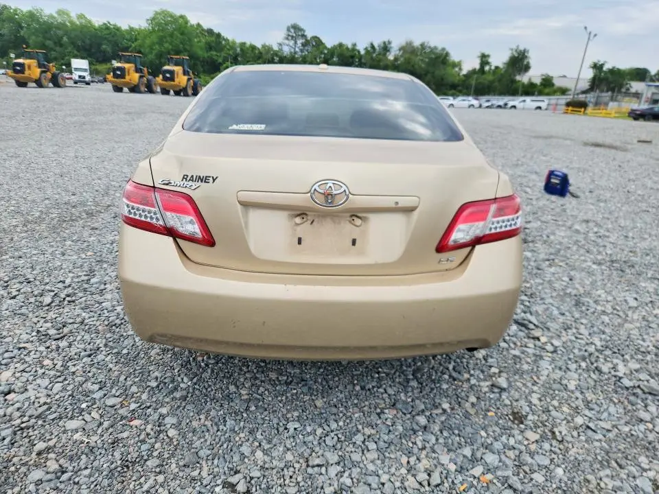 2010 TOYOTA CAMRY LE  