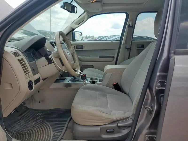 2011 FORD ESCAPE XLT  