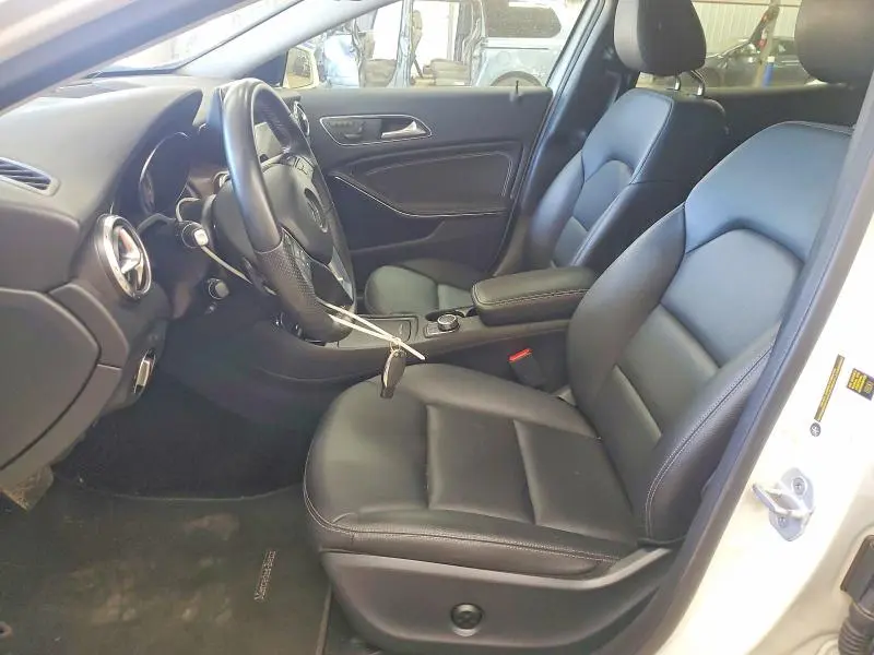 2015 MERCEDES-BENZ GLA 250  