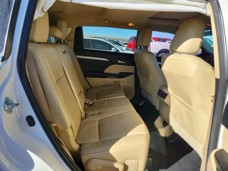 2015 TOYOTA HIGHLANDER XLE  