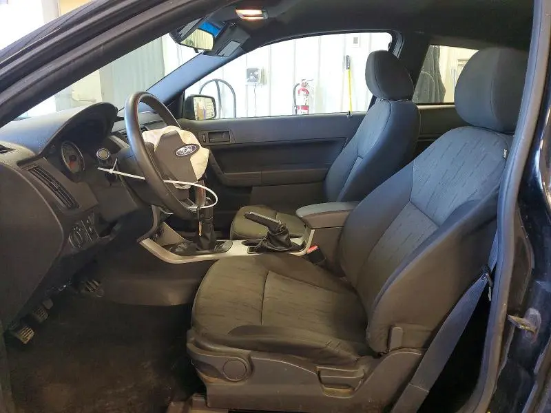 2010 FORD FOCUS SE  