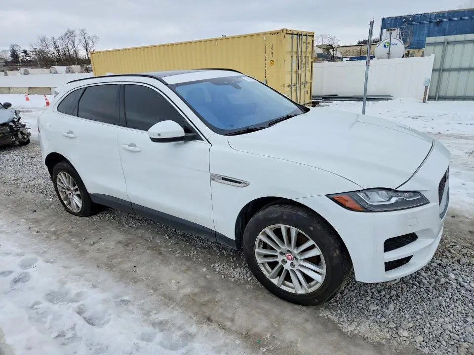 2017 JAGUAR F-PACE PRESTIGE  