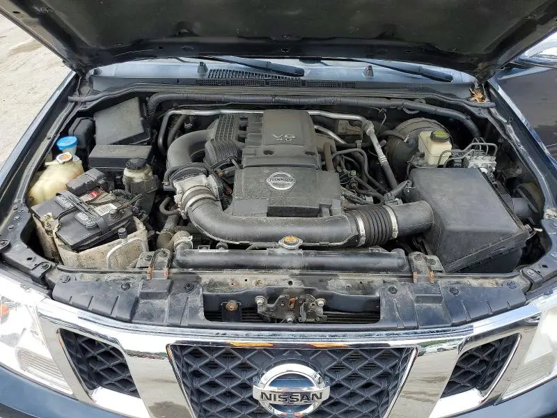 2016 NISSAN FRONTIER SL  