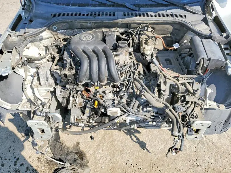 2011 VOLKSWAGEN JETTA   