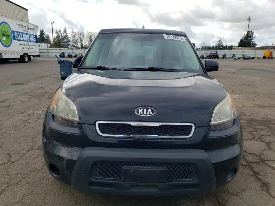 2011 KIA SOUL +  