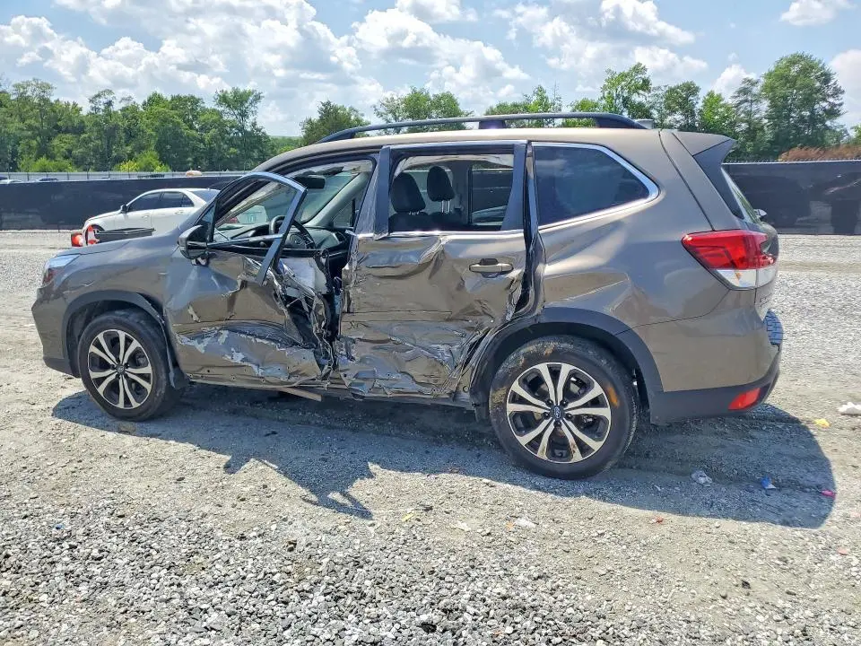 2021 SUBARU FORESTER LIMITED  