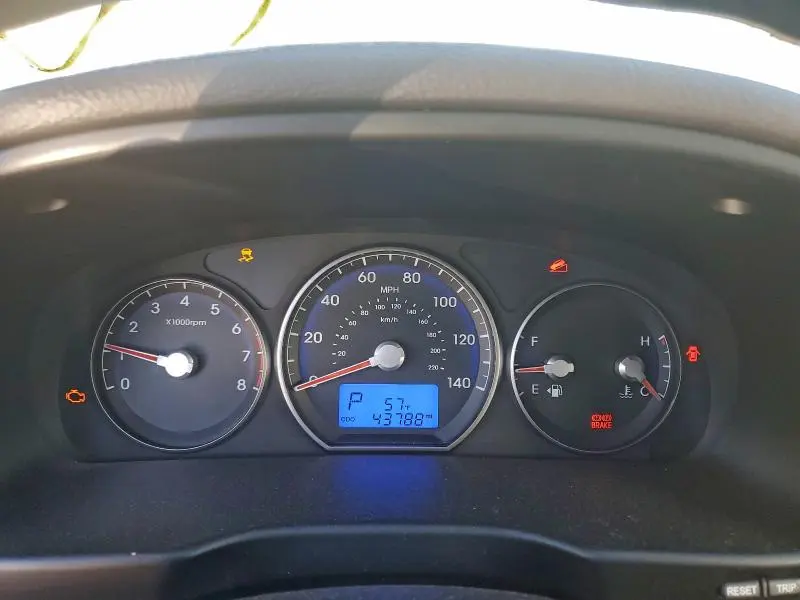 2012 HYUNDAI SANTA FE GLS  