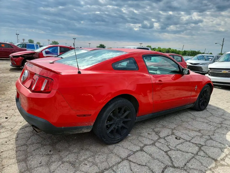 2011 FORD MUSTANG   