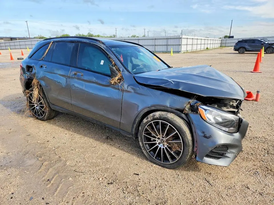 2019 MERCEDES-BENZ GLC 300  