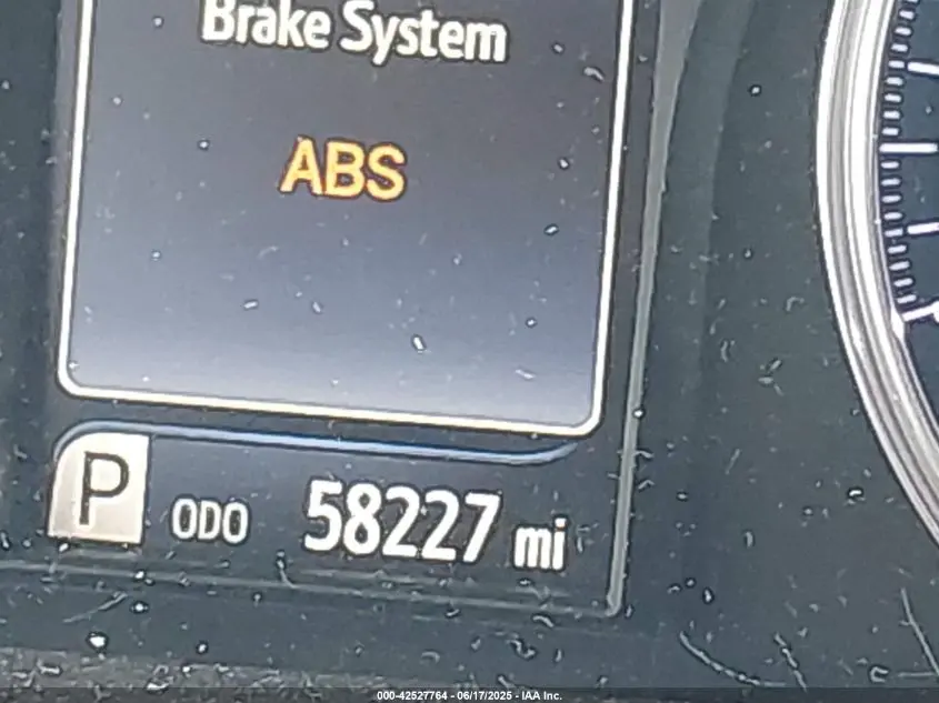 2016 TOYOTA CAMRY LE