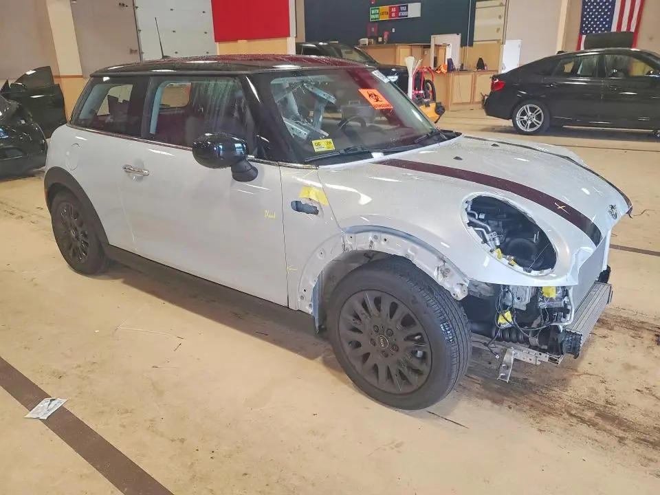 2020 MINI COOPER   