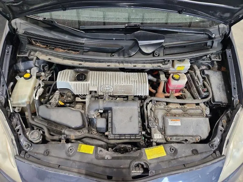 2013 TOYOTA PRIUS TWO  