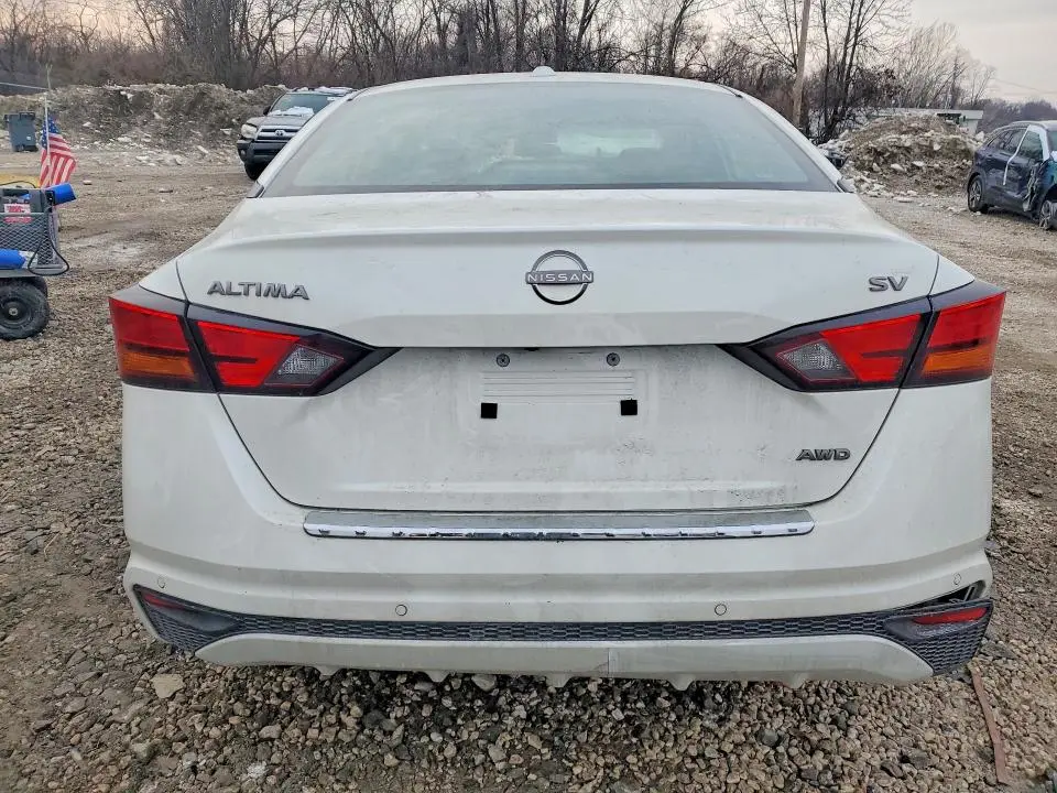 2023 NISSAN ALTIMA SV  