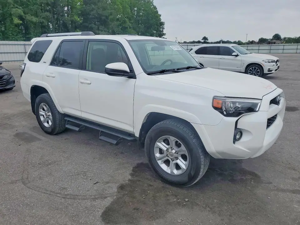 2019 TOYOTA 4RUNNER SR5  