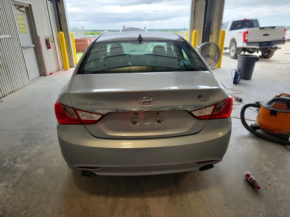 2012 HYUNDAI SONATA SE  