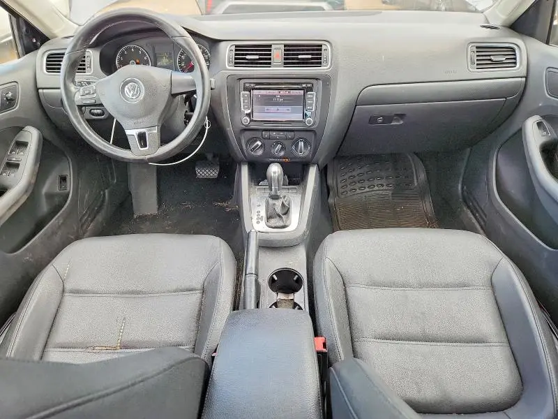 2012 VOLKSWAGEN JETTA SE  