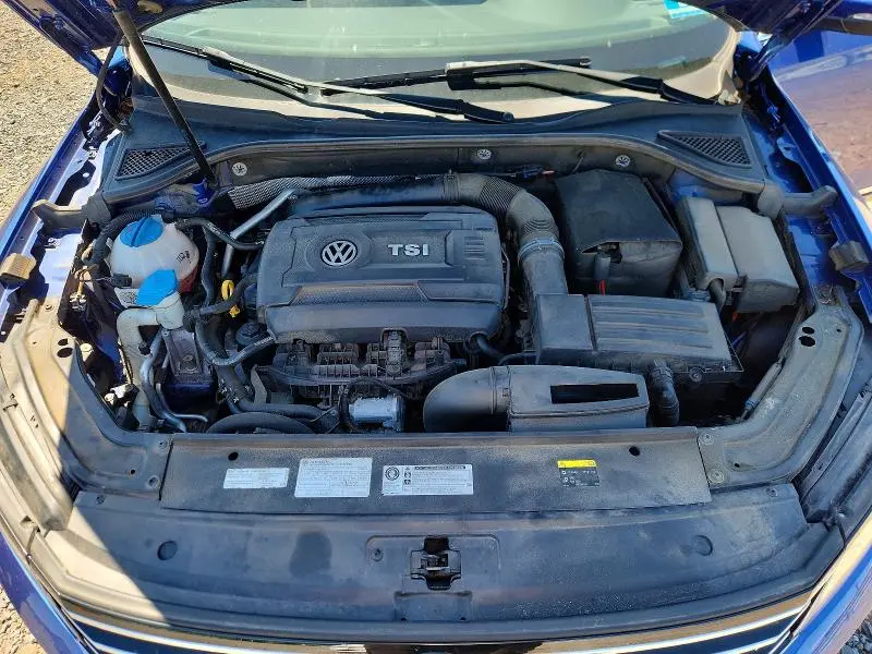 2016 VOLKSWAGEN PASSAT SE  