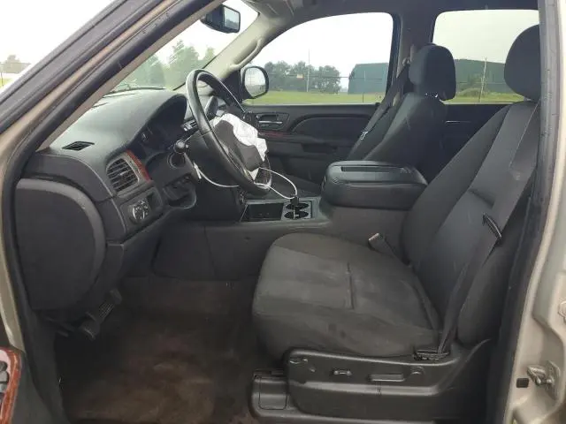 2011 GMC YUKON SLE  