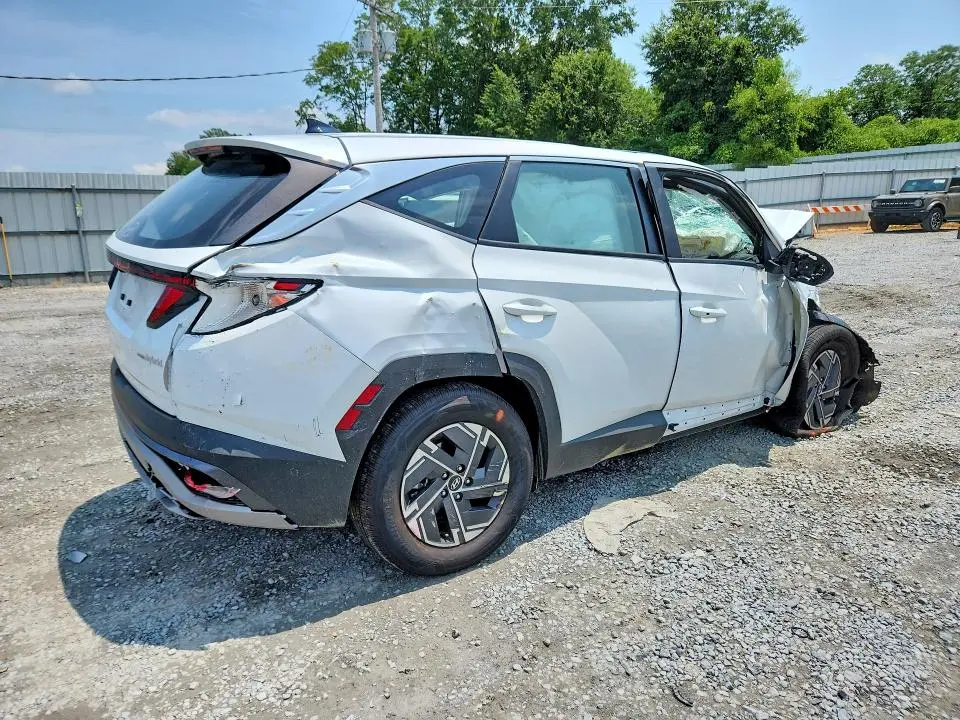 2026 HYUNDAI TUCSON BLUE SE  