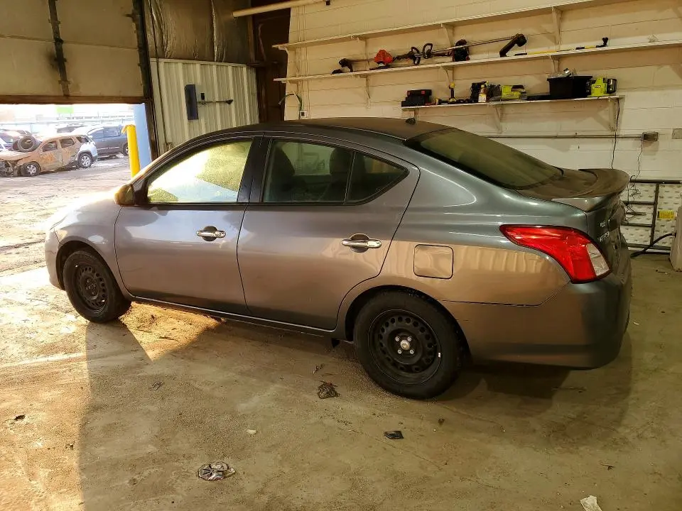 2019 NISSAN VERSA SV  