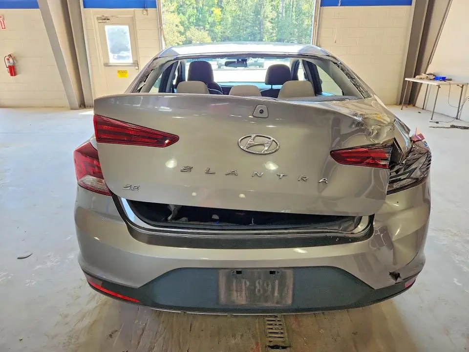 2020 HYUNDAI ELANTRA SE  
