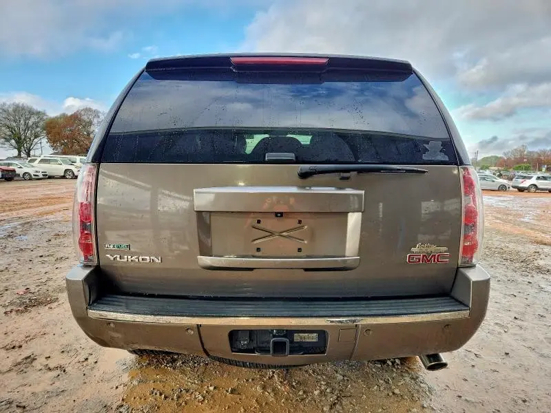 2011 GMC YUKON DENALI  