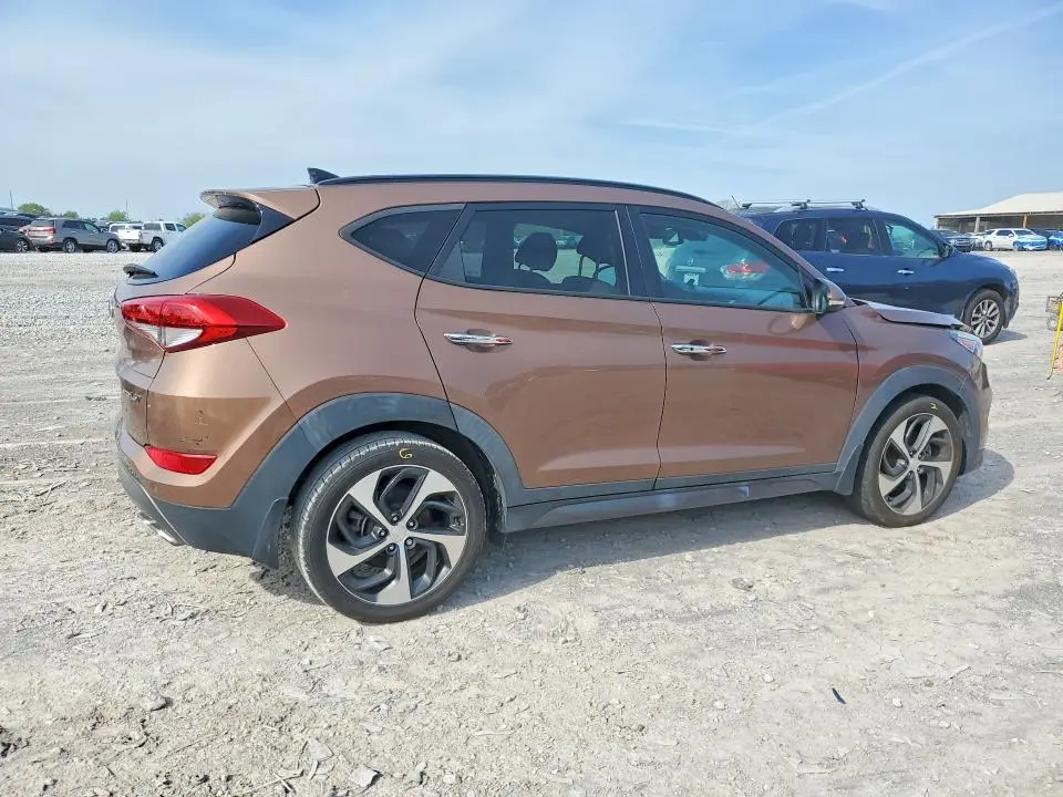 2016 HYUNDAI TUCSON   