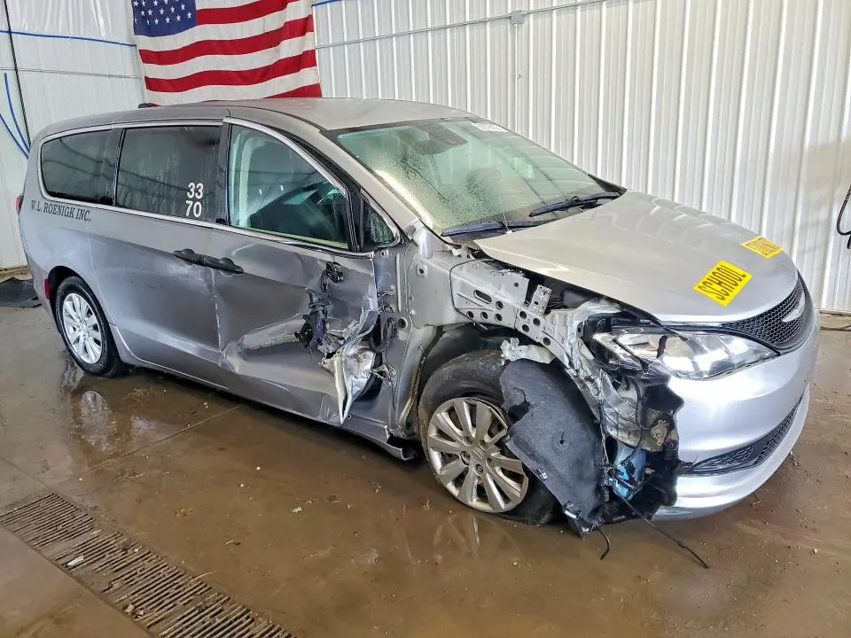 2021 CHRYSLER VOYAGER L  