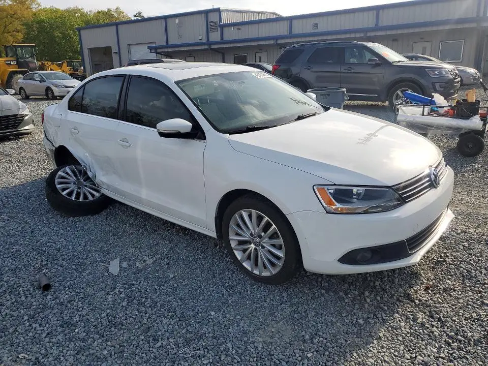 2014 VOLKSWAGEN JETTA SEL  