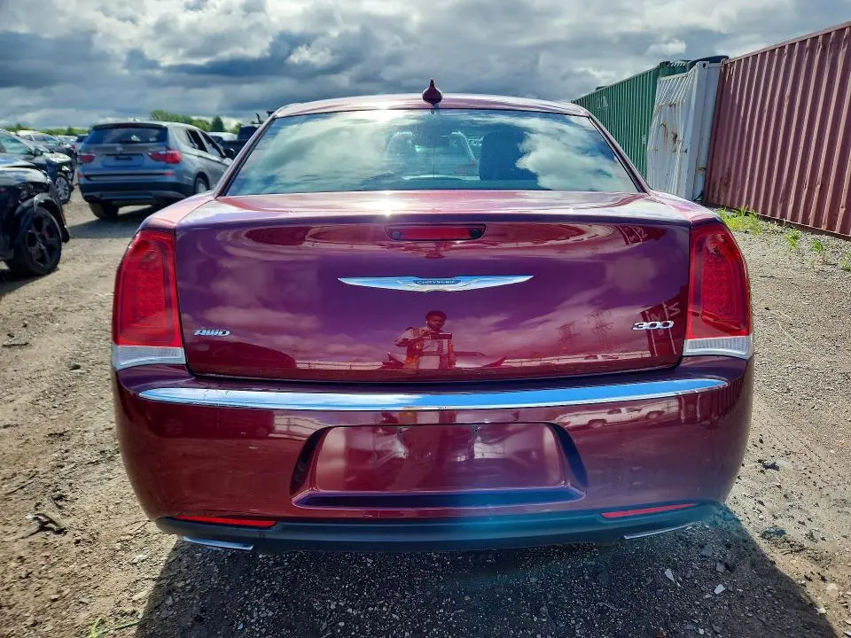 2016 CHRYSLER 300 LIMITED  