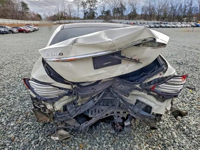 2017 MERCEDES-BENZ E 300  