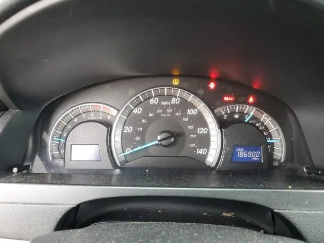 2012 TOYOTA CAMRY SE  