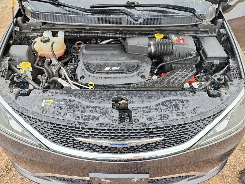 2018 CHRYSLER PACIFICA LIMITED  
