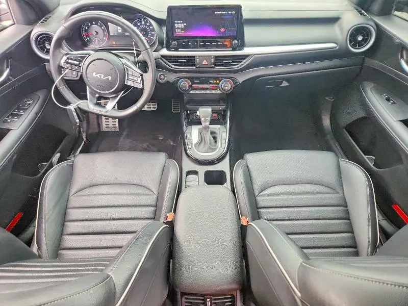 2024 KIA FORTE GT LINE  